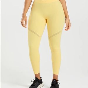 Brand new never worn or washed. XS Gym shark x Whitney Simmons leggings yellow